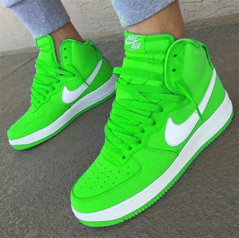 lime groen handschoen nike|Green. Nike.com.